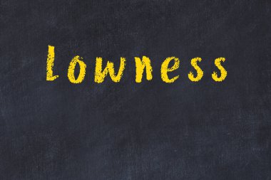 Üzerinde yazı olan siyah karatahta