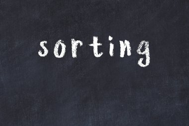 Üzerinde el yazısı olan bir kolej tahtası.