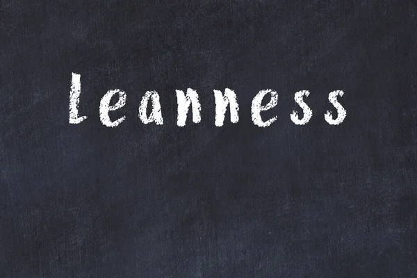 Üzerinde el yazısı olan bir kolej tahtası.