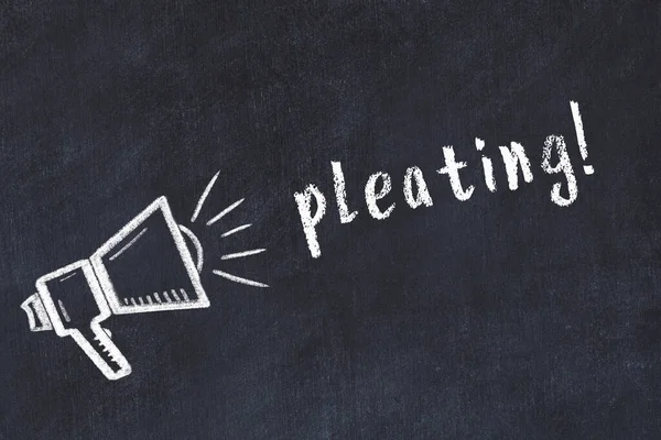 Hoparlör çizimli siyah karatahta ve kabartmalı yazı