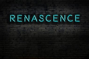 Geceleri duvarda neon levhası var. Yazı yenilenmesi