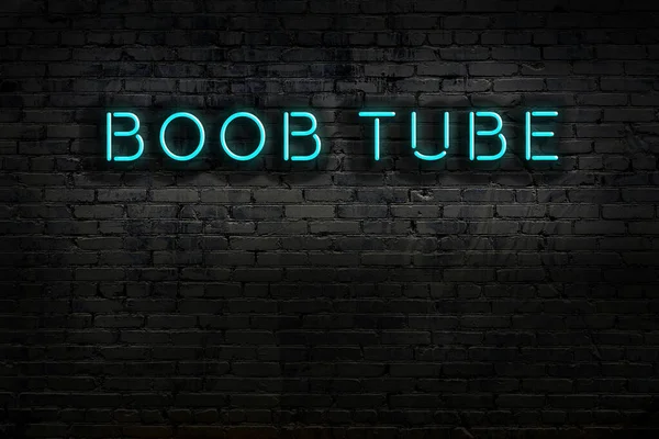 Geceleri duvarda neon levhası var. Metin göğüs tüpü