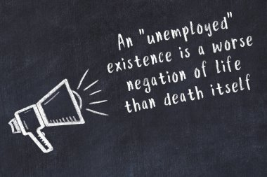 Bilge motivasyonel yazıtlı siyah karatahtaya hoparlör çizimi