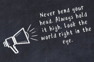 Bilge motivasyonel yazıtlı siyah karatahtaya hoparlör çizimi