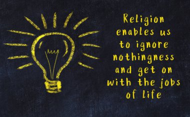 Bir karatahtaya ve bir ampul çizimine elle yazılmış akıllı bir alıntı.