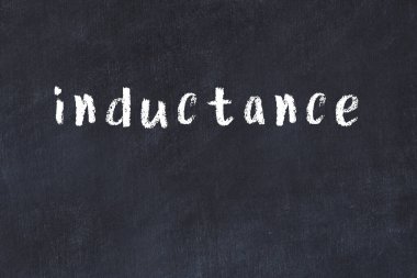 Üzerinde el yazısı olan bir kolej tahtası.