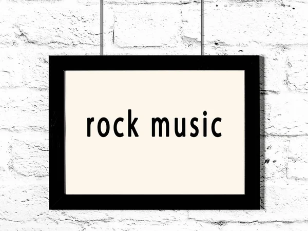 Czarna Drewniana Rama Napisem Rock Muzyka Wisząca Białej Ceglanej Ścianie — Zdjęcie stockowe
