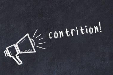 Hoparlör çizimli siyah karatahta ve yazıt pişmanlığı