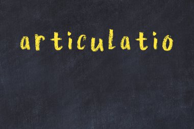 Siyah masaya elle yazılmış tebeşir eklem oranı