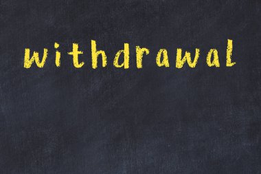 Üzerinde el yazısıyla yazması çekilme olan kolej tahtası.