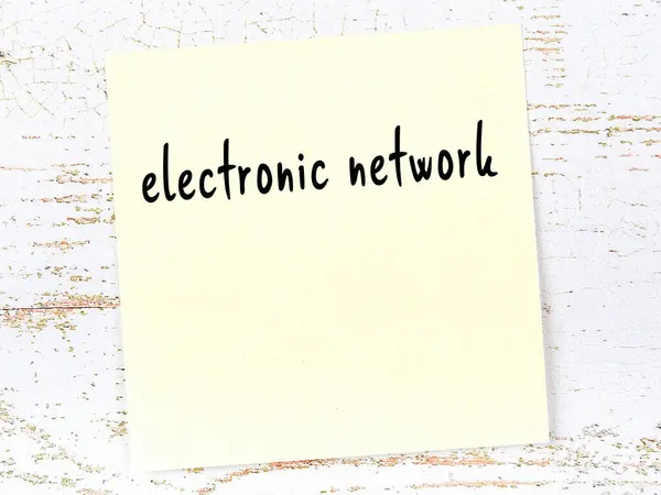 Notă Lipicioasă Galbenă Peretele Din Lemn Rețea Electronică Inscripție Scrisă — Fotografie, imagine de stoc