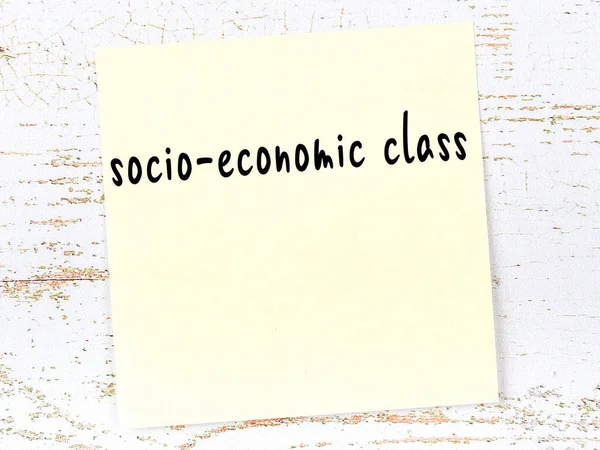 Konzept Der Erinnerung Die Sozioökonomische Klasse Gelbes Klebriges Blatt Papier — Stockfoto