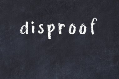 Üzerinde el yazısıyla yazılmış yazı tahtası olan üniversite yazı tahtası.