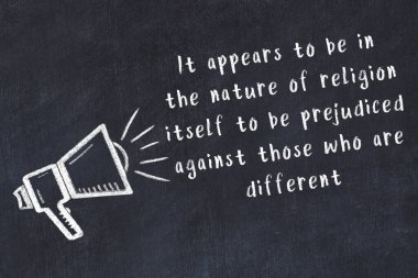 Bilge motivasyonel yazıtlı siyah karatahtaya hoparlör çizimi