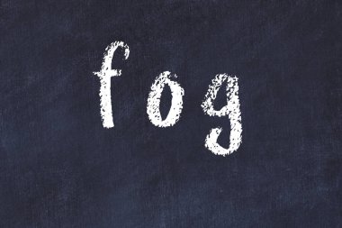 Üzerinde el yazısı sisi olan üniversite yazı tahtası.