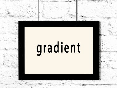 Beyaz tuğla duvara asılmış siyah ahşap çerçeve. 