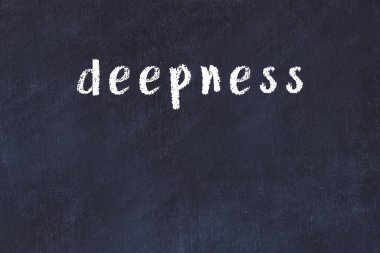 Tebeşir elle yazılmış yazı derinliği siyah masanın üzerinde