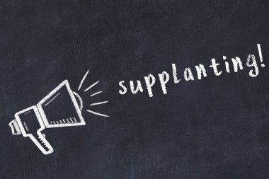 Hoparlör çizimi ve yazıtla değiştirilmiş siyah karatahta