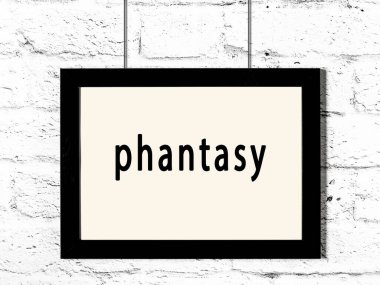 Beyaz tuğla duvarda asılı siyah ahşap çerçeve. 