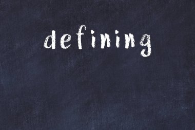 Siyah masadaki tebeşir el yazısı tanımlaması