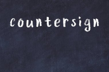 Üzerinde el yazısıyla yazılmış sayaç işareti olan kolej tahtası.