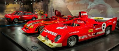 Milan, İtalya - 04.09.2025: Milano 'daki Alfa Romeo Müzesi. Yüksek kalite fotoğraf