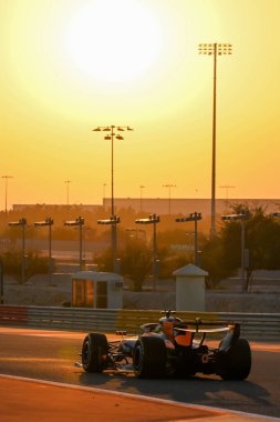 F1Testing GP F12026 20 Şubat, Manama, Bahreyn - McLaren için Formula 1 Lando Norris sürücüsü