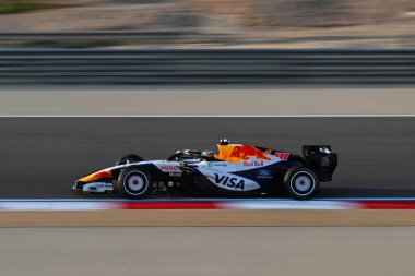 F1Testing GP F12026 20 Şubat, Manama, Bahreyn - Formula 1 Yarış Bulls Arvid Lindblad sürücüsü