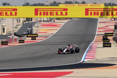 F1Testing GP F1 2026 on February 20 at Manama, Bahrain - Formula 1 Esteban Ocon driver for Haas