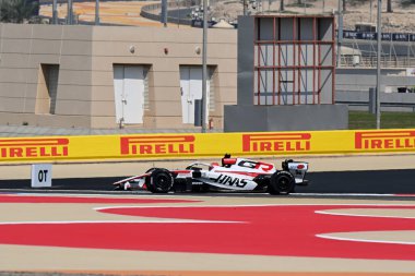 F1Testing GP F1 2026 on February 20 at Manama, Bahrain - Formula 1 Esteban Ocon driver for Haas