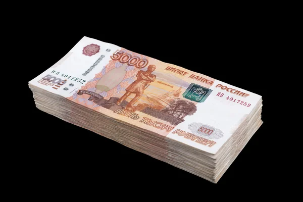 Paquete de billetes de cinco mil rublos rusos — Foto de Stock