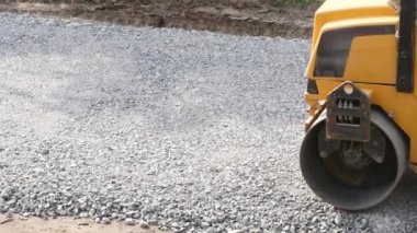 Yolun onarılması yol silindiri