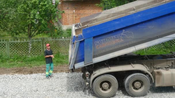 Matériel de déchargement de camion — Video