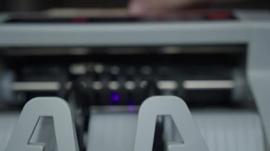 Nakit para sayma makinesi