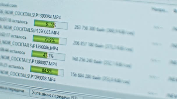 Downloading files through FTP computer program — Stock Video