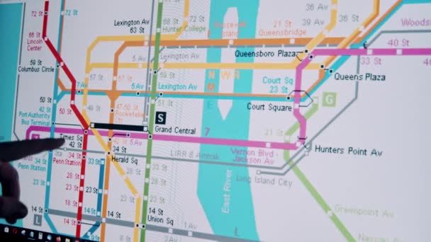 Tabletteki New York metro şeması — Stok video