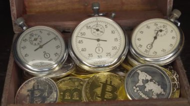 Zaman para konseptidir. Para birimi veya nakit gelir