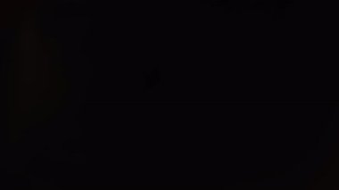 Sızdıran mercek ışıkları soyut bir arka plan animasyonu oluşturuyor.