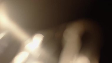 Siyah Arkaplanda Klasik Işık Sızıntısı