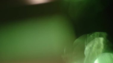 Siyah Arkaplanda Klasik Işık Sızıntısı