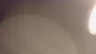 Siyah Arkaplanda Klasik Işık Sızıntısı