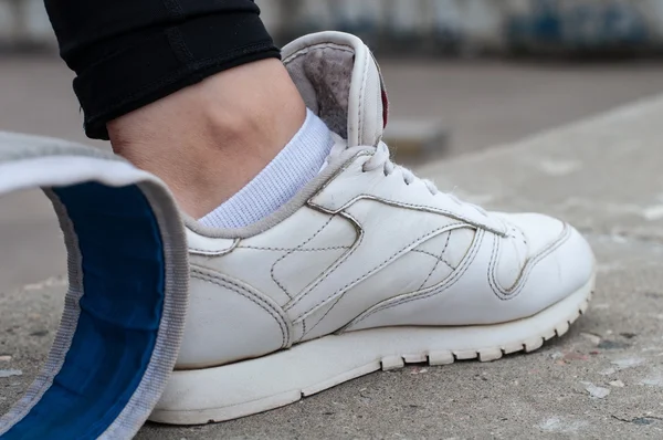 Beyaz moda spor ayakkabı