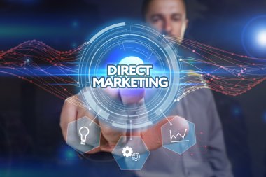 Ekonomi, teknoloji, Internet ve ağ kavramı. Genç busine