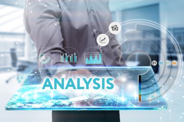 Ekonomi, teknoloji, Internet ve ağ kavramı. Genç busine