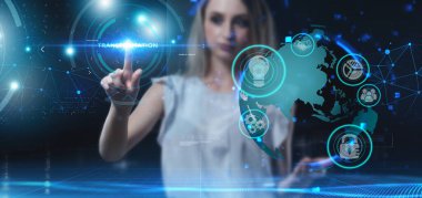 İş, teknoloji, internet ve ağ konsepti. Genç işadamı başarılı bir büyüme için adımlar üzerinde düşünüyor: 