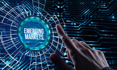 İnternet, iş dünyası, Teknoloji ve ağ kavramı. Geleceğin sanal ekranı ve yazıyı görüyor: Gelişmekte olan pazarlar