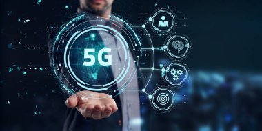 5G ağı konsepti, yüksek hızlı mobil internet, yeni nesil ağlar. İş, modern teknoloji, İnternet ve ağ kurma kavramı.       