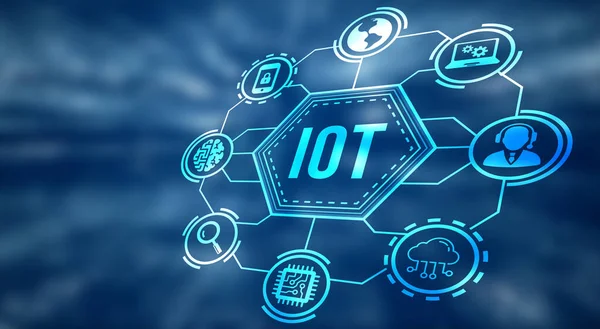 Nesnelerin interneti - IOT konsepti. İşadamı IOT ürünleri ve çözümler sunuyor. İnternet, iş, Teknoloji ve ağ kavramı.