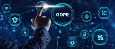 Siber güvenlik veri koruması iş teknolojisi gizlilik kavramı. Genç işadamı, sanal ekrandan GDPR simgesini seçin.