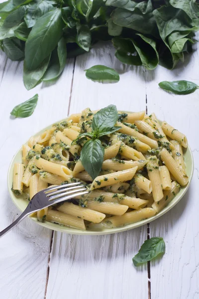 Pasta with spinach — Stock Photo, Image